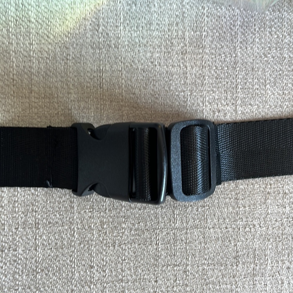 Unbranded‎ Iridescent Stadium Adjustable Belt Bag - Picture 3 of 5